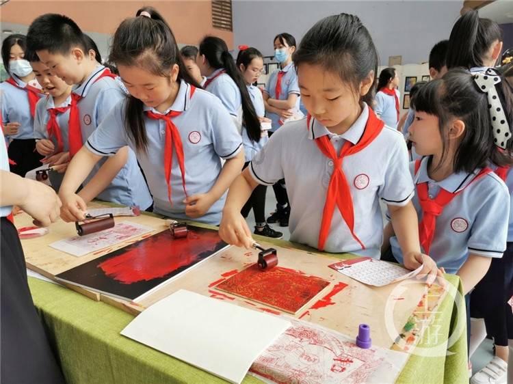 冯飞在三亚暗访检查冬季旅游消费市场秩序